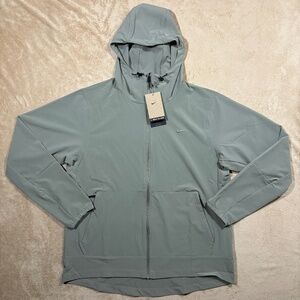 Nike Unlimited Water-Repellent Hooded Versatile Jacket Green FB7551 Men's XL